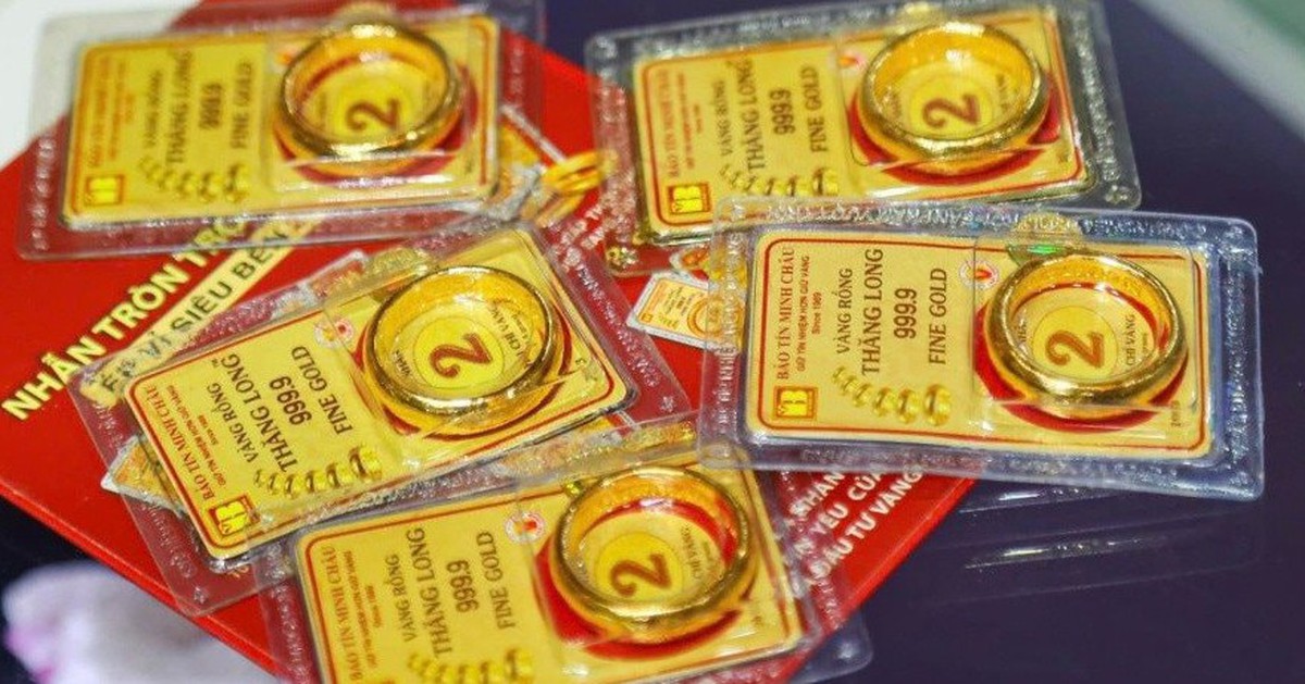 Giá vàng chiều 10/6 tiếp tục lao dốc, chênh lệch mua bán vàng nhẫn cao nhất năm!