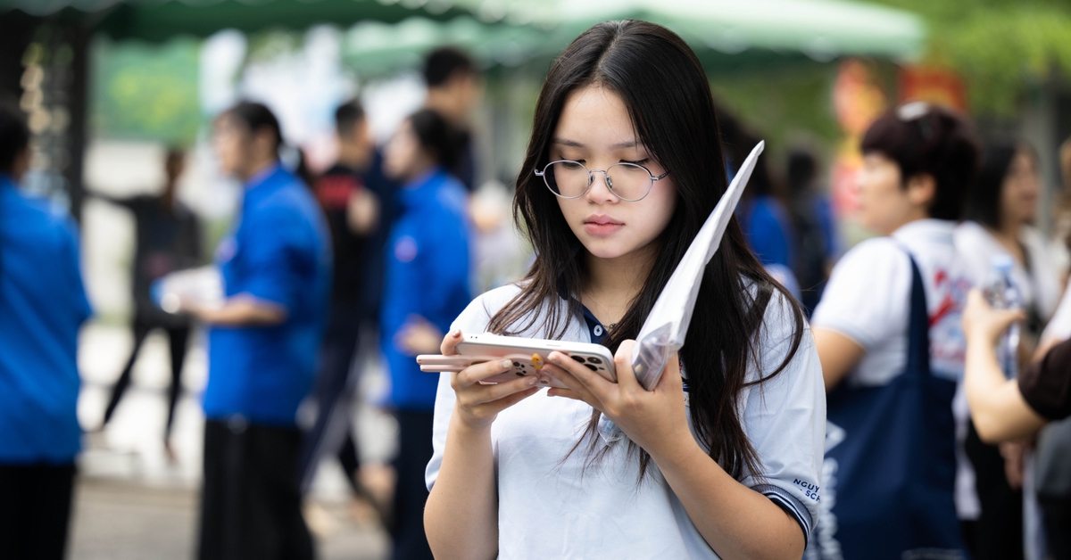 Thi tốt nghiệp THPT 2026 buổi cuối cùng: Các môn tự chọn liệu có "mưa" điểm 10?