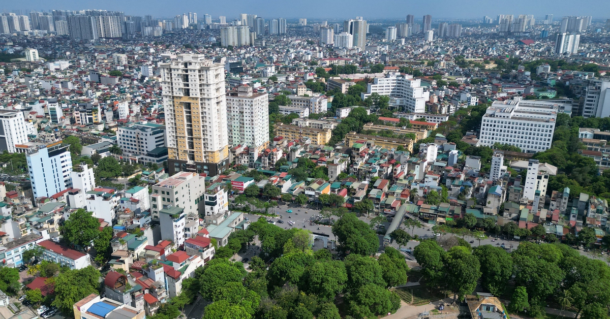 Hiện trạng khu "đất vàng" đối diện Công viên Thống Nhất sắp xây bãi đỗ xe ngầm