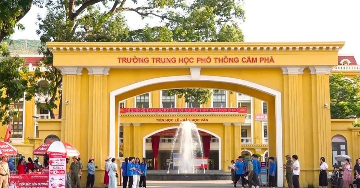 Quảng Ninh kỷ luật 3 cán bộ coi thi vụ giám thị bị tố hỗ trợ thí sinh xem bài
