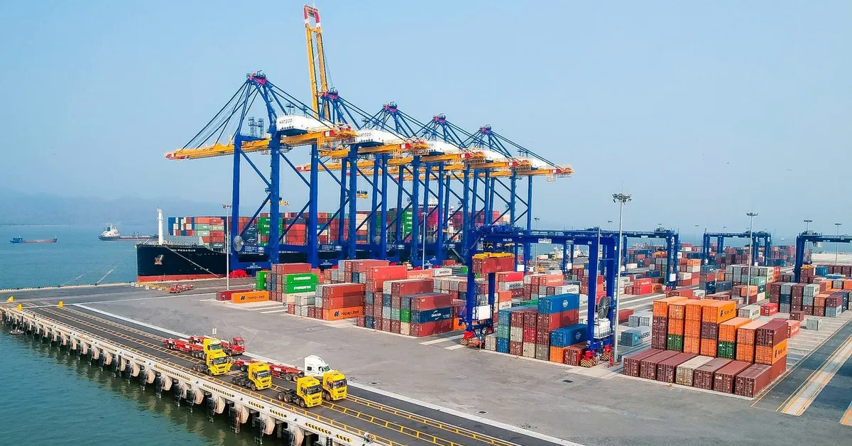 Xuất nhập khẩu nửa đầu tháng 6 vượt 51 tỷ USD