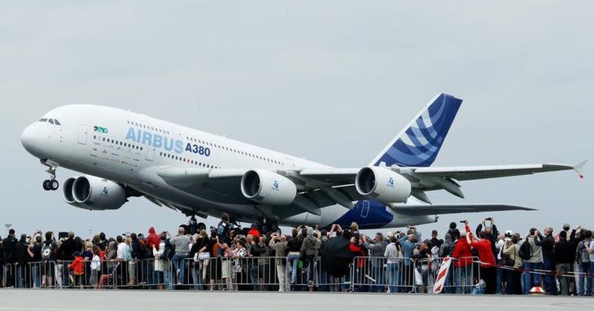 Phát hiện vết nứt bất thường trong cánh, hơn chục "gã khổng lồ" của bầu trời Airbus A380 bị kiểm tra khẩn cấp