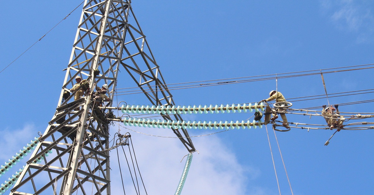 Miền Bắc ngốn điện kỷ lục, 4 mạch đường dây 500kV Bắc - Nam cung ứng thế nào?