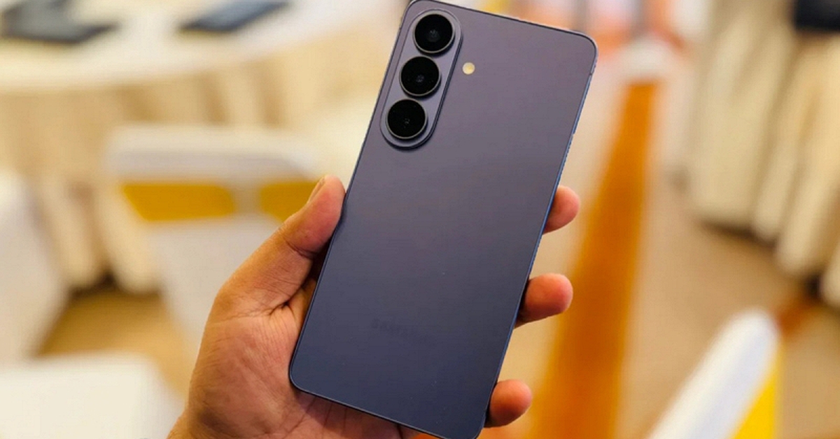 Chiếc điện thoại mới nhất của Samsung giảm giá 6 triệu đồng