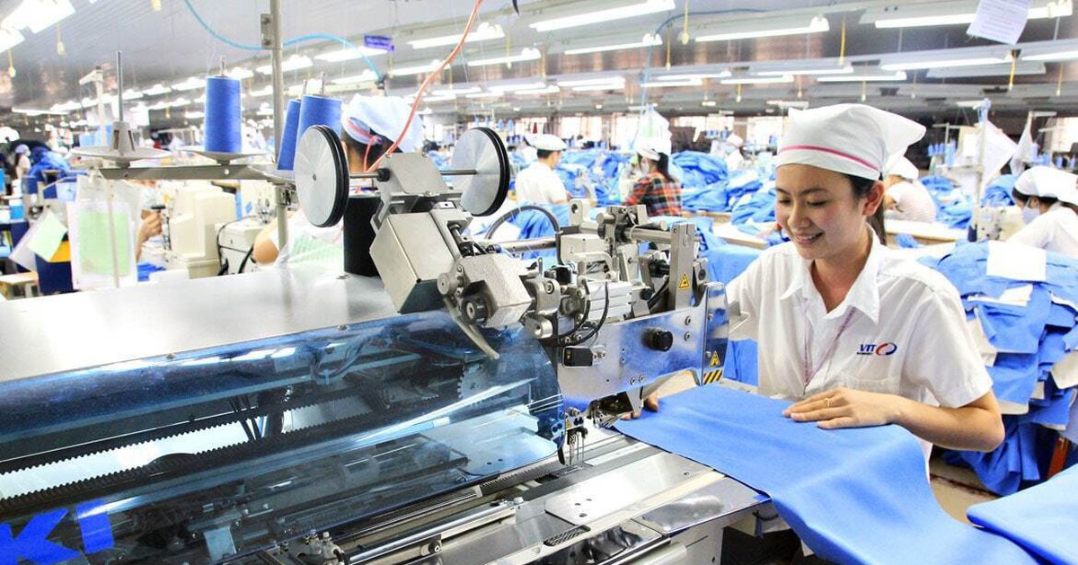 Thu nhập làm thêm giờ có bị tính thuế?