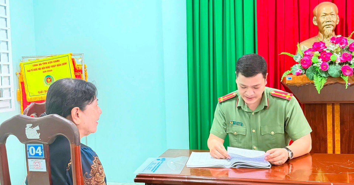Chuyển khoản thành công 500 triệu đồng từ ngân hàng Vietcombank sang ACB, 1 hộ kinh doanh phải trình báo công an