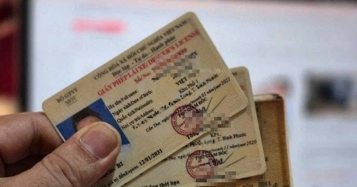 Công an có thông báo quan trọng liên quan giấy phép lái xe, giấy đăng ký xe,.. tất cả người dân cần lưu ý