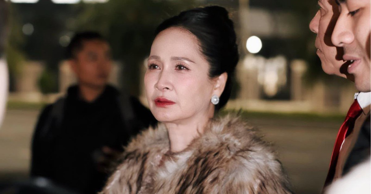 Cuộc sống của nữ NSND vừa lên tiếng về thông tin "thay 3 đời chồng, sắp bỏ NSƯT Đỗ Kỷ"