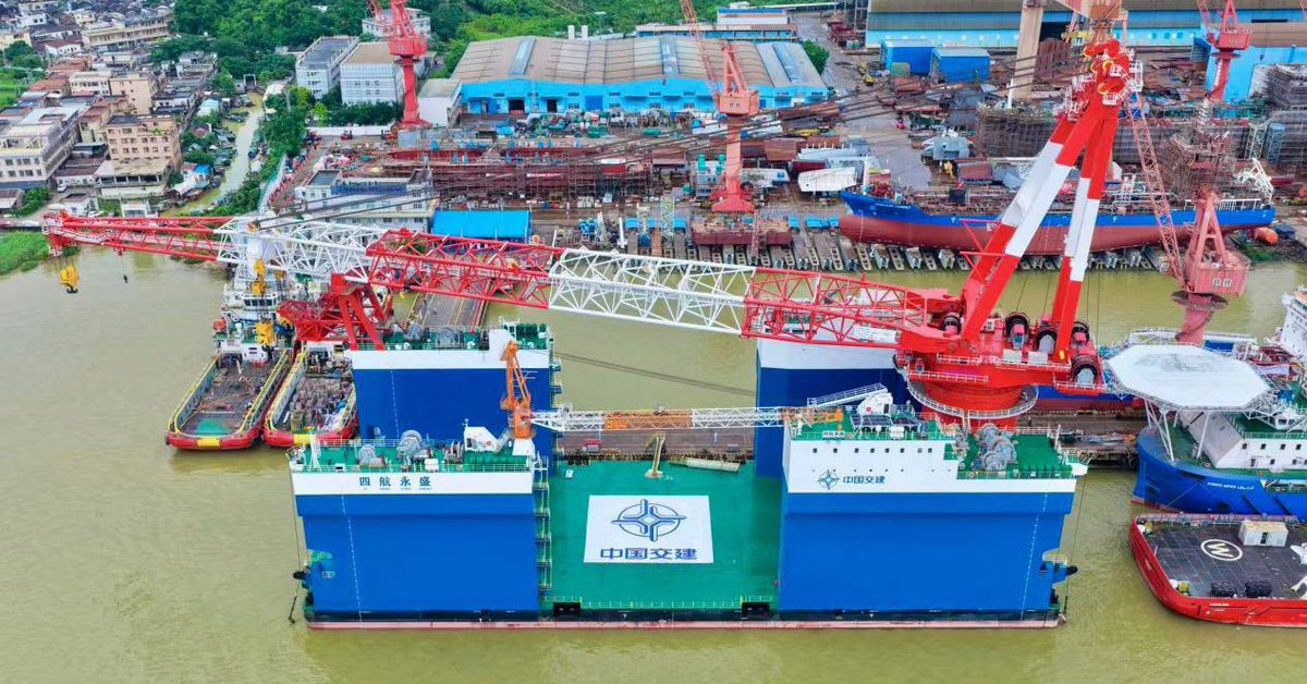 Tạo ra con tàu chứa khối sắt cao bằng tòa nhà 50 tầng, Trung Quốc khiến thế giới phải "phục sát đất"