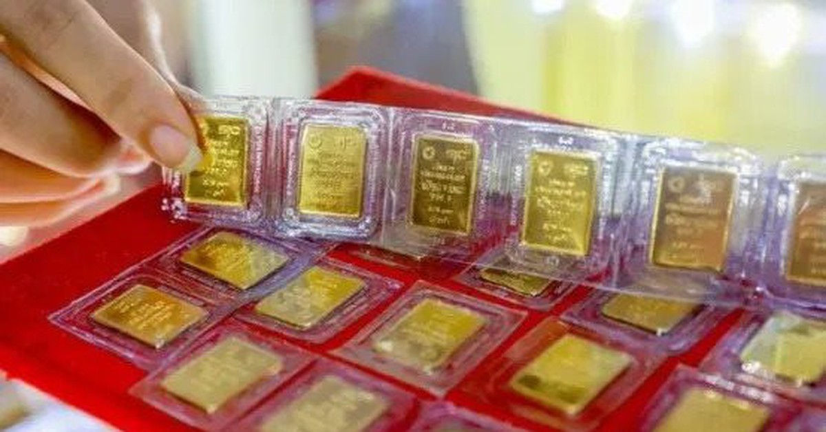 Người mua vàng lỗ nặng 4,5 triệu đồng/lượng chỉ sau một tuần, cả thị trường “nín thở” chờ báo cáo từ Mỹ