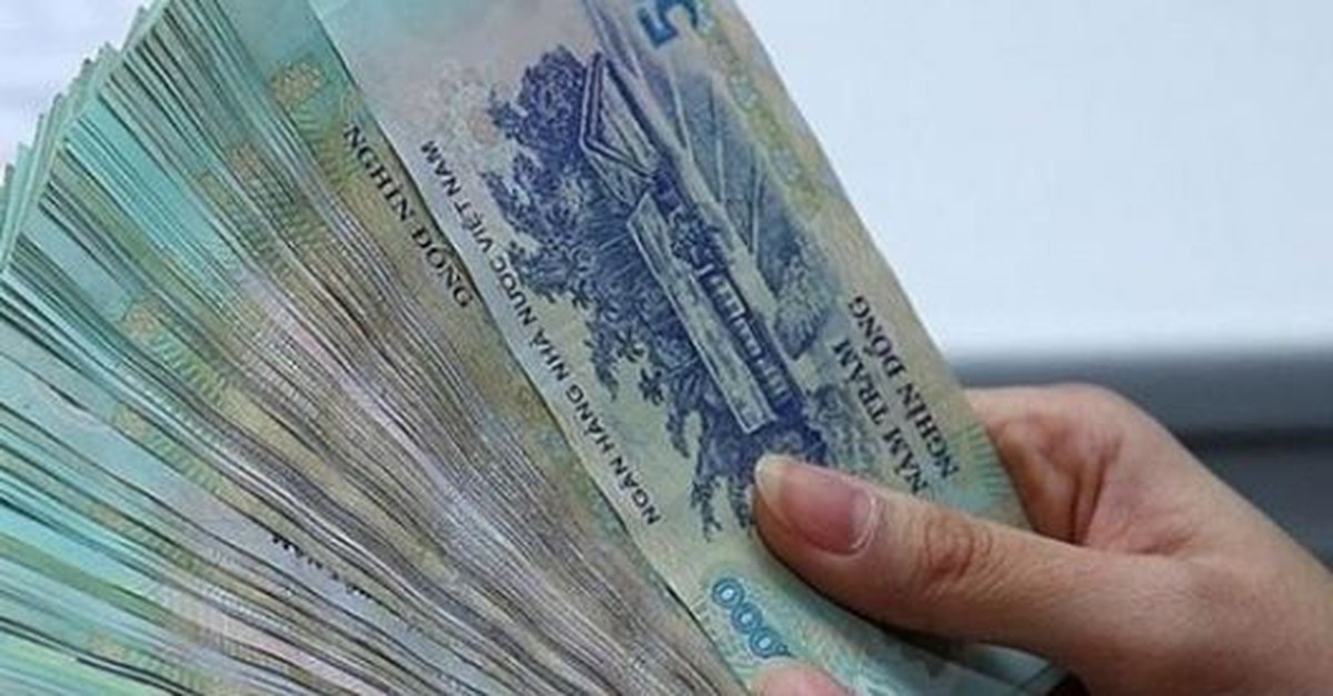 Phát hiện nhiều cọc tiền 500.000 đồng nằm chơ vơ tại nhà ga, Cảng Hàng không Quốc tế Nội Bài lập tức xác minh