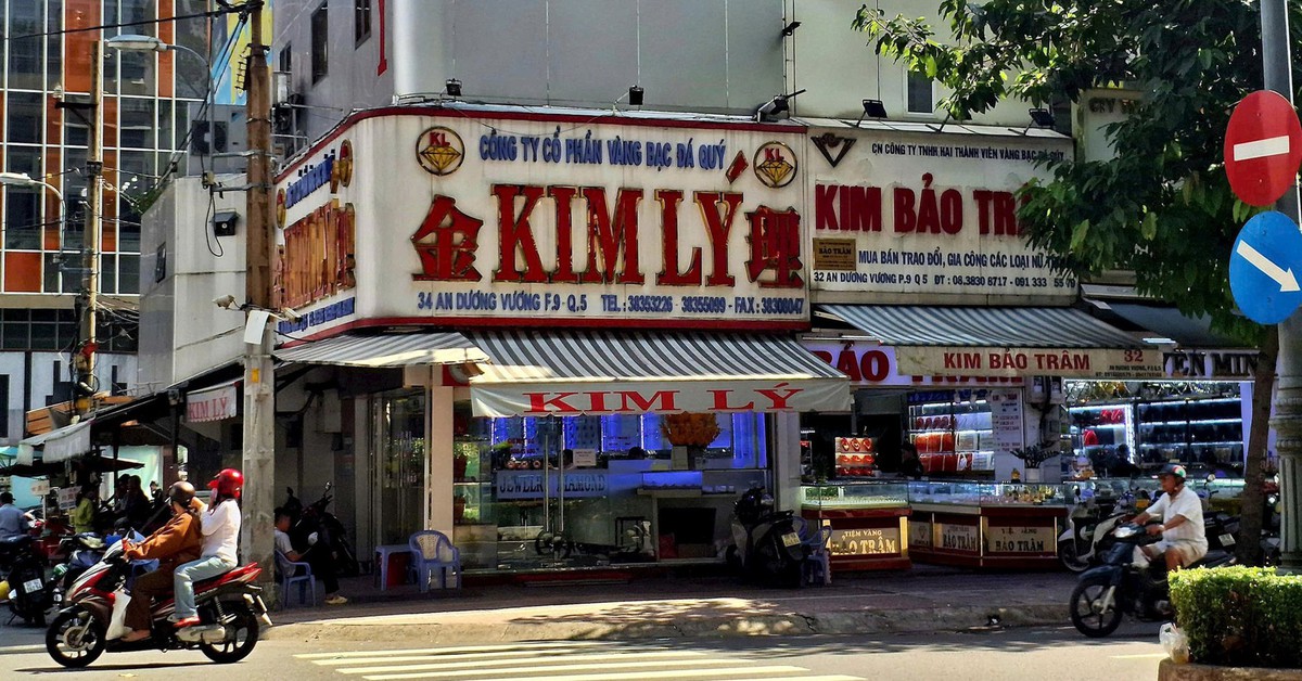 Tiệm vàng Kim Lý đang nằm trong tay ai?