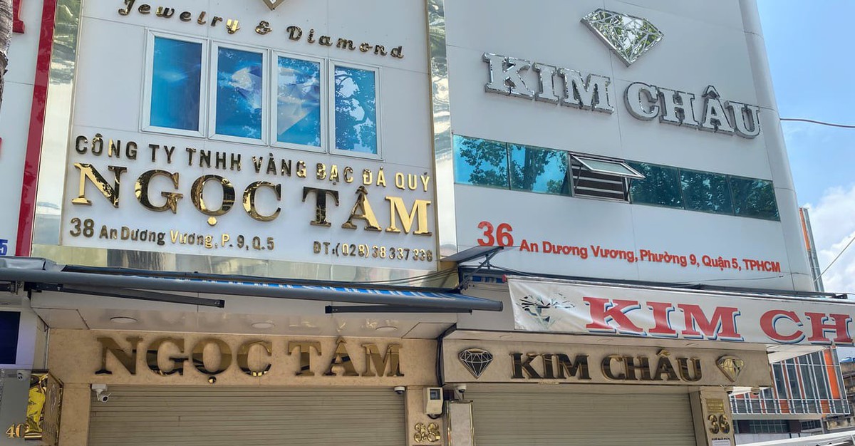 Người TP.HCM "toáy mồ hôi" đi bán kim cương