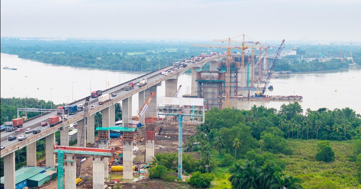 Huy động 800 người, 100 máy móc đẩy nhanh tiến độ, Liên danh Đèo Cả quyết về đích dự án gần 15.000 tỷ đồng theo mục tiêu Thủ tướng giao
