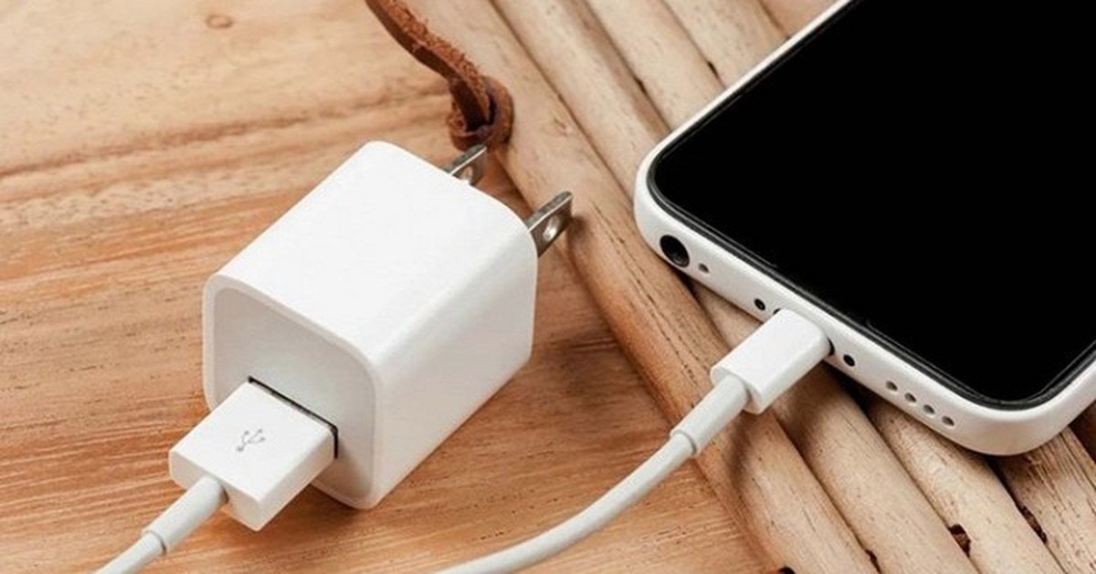 4 thói quen sạc pin tàn phá iPhone nhanh nhất