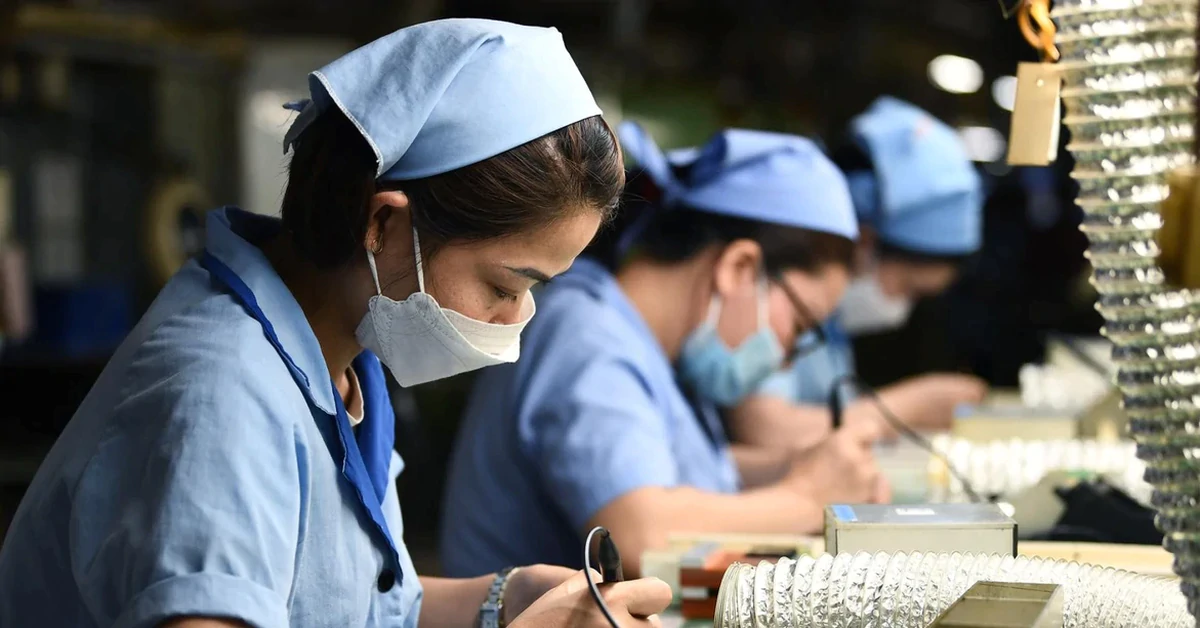 Bộ Nội vụ nêu lý do cần tăng lương tối thiểu từ đầu năm 2027