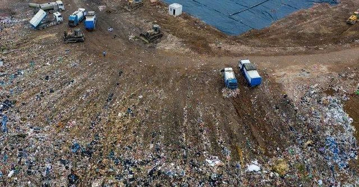 Phát hiện 62 triệu tấn vàng, bạc, bạch kim bị bỏ ngoài bãi rác