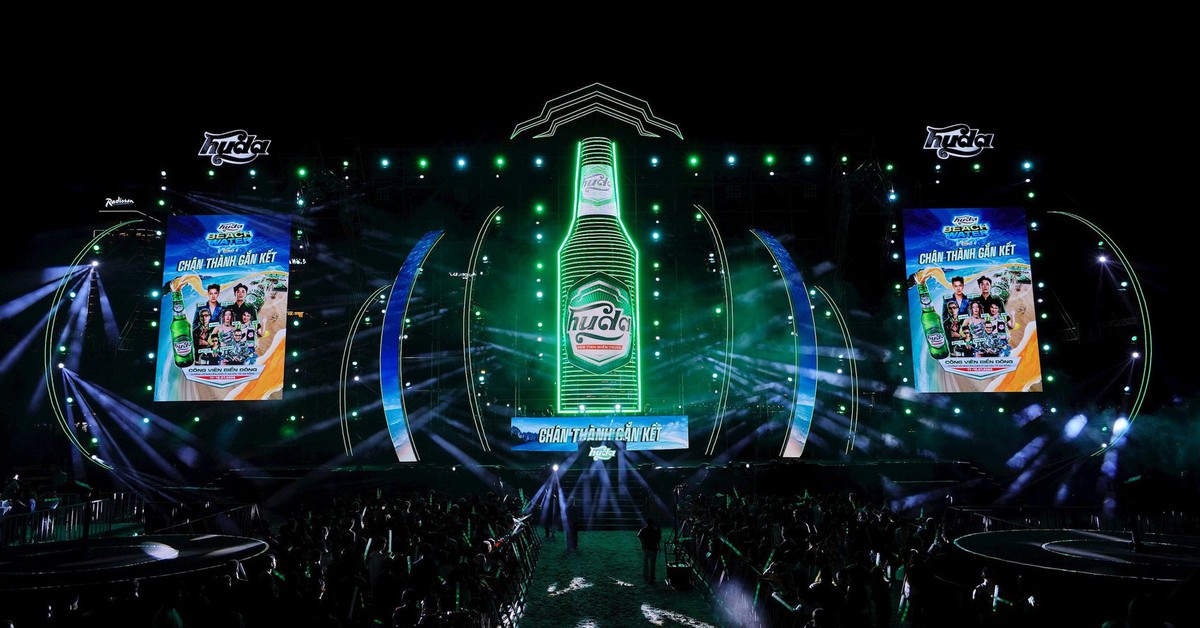 Huda Beach Water Fest khuấy động Đà Nẵng, hàng nghìn bạn trẻ hòa mình vào "Giờ Chân Thành" bên bãi biển