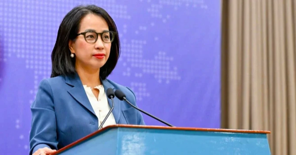 Đưa 48 người được cứu trong vụ chìm tàu Khôi Nguyên 18 vào đất liền