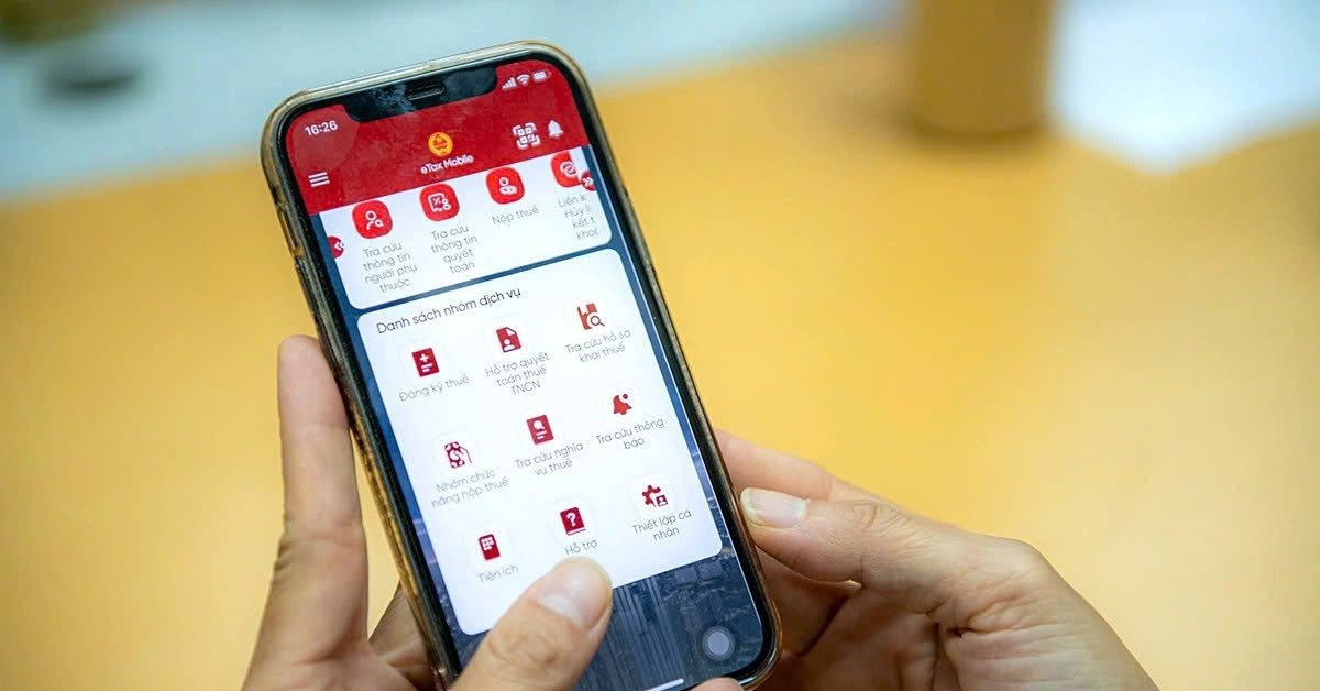 Cơ quan Thuế yêu cầu Vietcombank, Agribank, Techcombank, VPBank, ACB,... khẩn trương phong toả, trích tiền các tài khoản sau