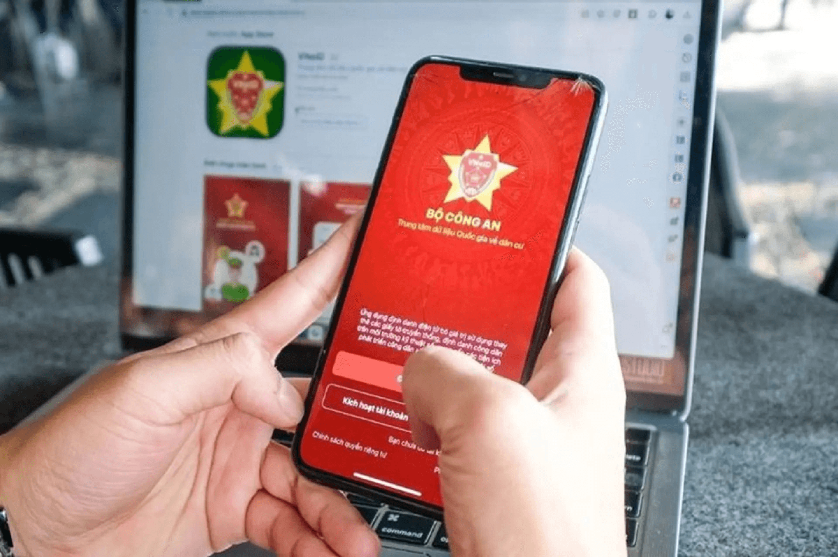 Từ hôm nay, người dân cần phải biết tính năng này trên VNeID nếu không muốn bị phạt tiền lên đến 12 triệu đồng