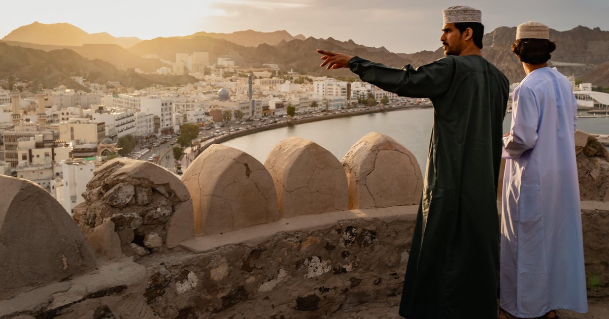 Oman toan tính điều gì?
