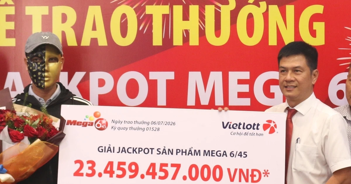 Đang uống cà phê, phát hiện trúng Vietlott hơn 23 tỷ đồng