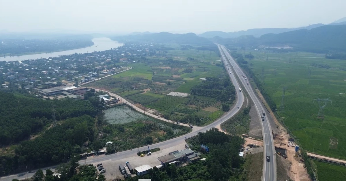 Cao tốc Cam Lộ - La Sơn cấm phương tiện lưu thông ban đêm
