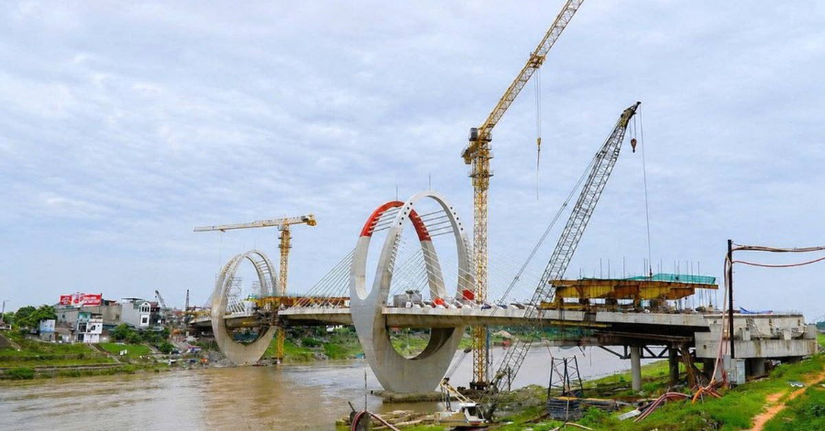 Hà Nội: Cầu hơn 1.800 tỷ đồng qua sông Đuống sắp ‘cán đích’ sau 3 năm thi công
