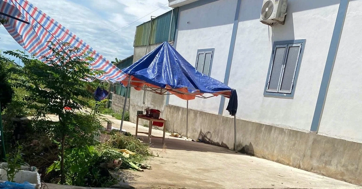 Vụ phát hiện hộp sọ người lúc cắt cỏ: Tìm thấy thêm nhiều mẫu xương, áo quần