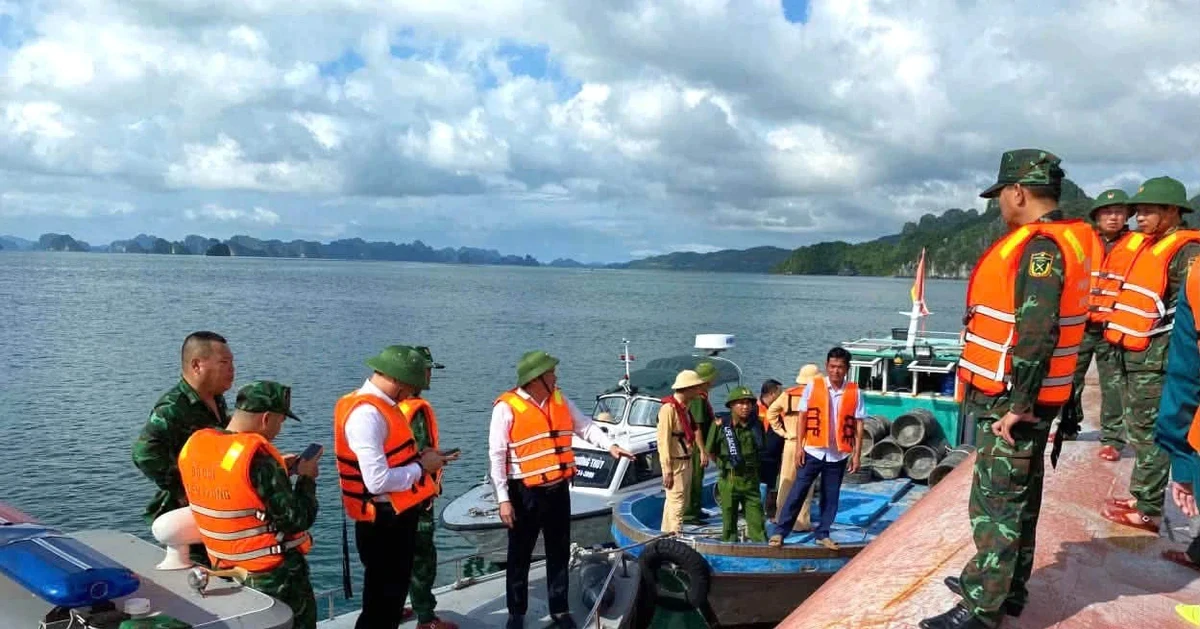 Lật tàu trên biển Vân Đồn, 3 người được cứu, 2 người mất tích