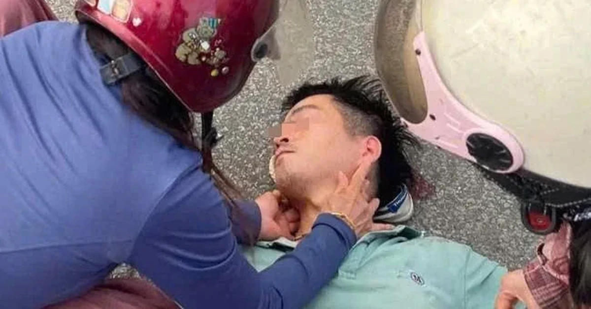 Hơn 10 phút ép tim giữa phố giành giật sự sống cho người đàn ông