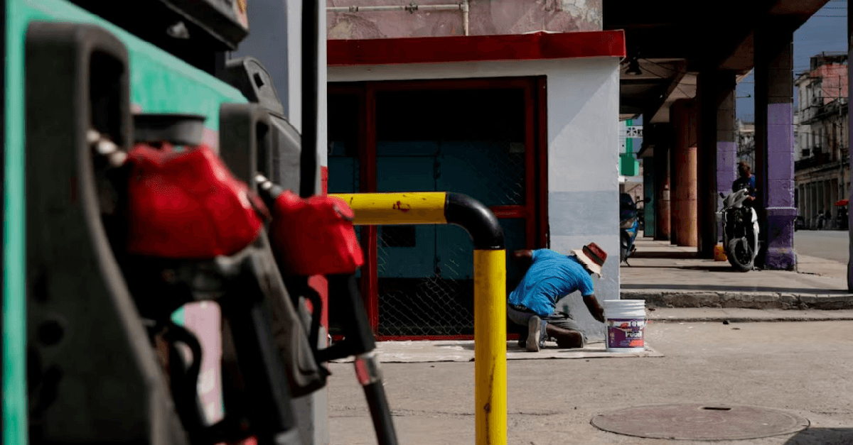 Thiếu nhiên liệu trầm trọng, Cuba xuất hiện "chợ đen" xăng Mỹ giữa lệnh cấm vận, giá có lúc lên đến 260.000 đồng/lít