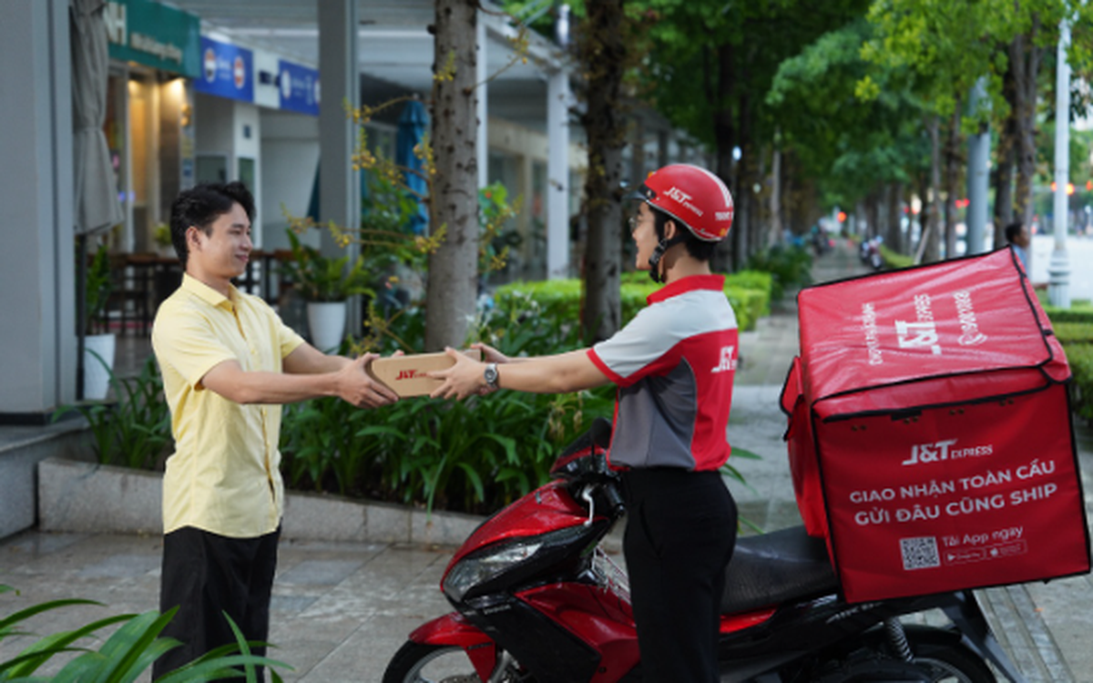 Đưa nghệ thuật dân gian vào sản phẩm thương mại và vai trò thầm lặng của e-logistics