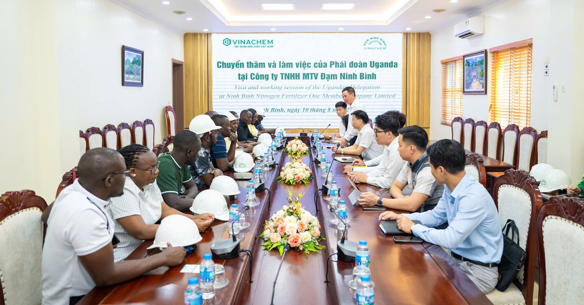 Vinachem hợp tác với Uganda, mở đường sang Đông Phi