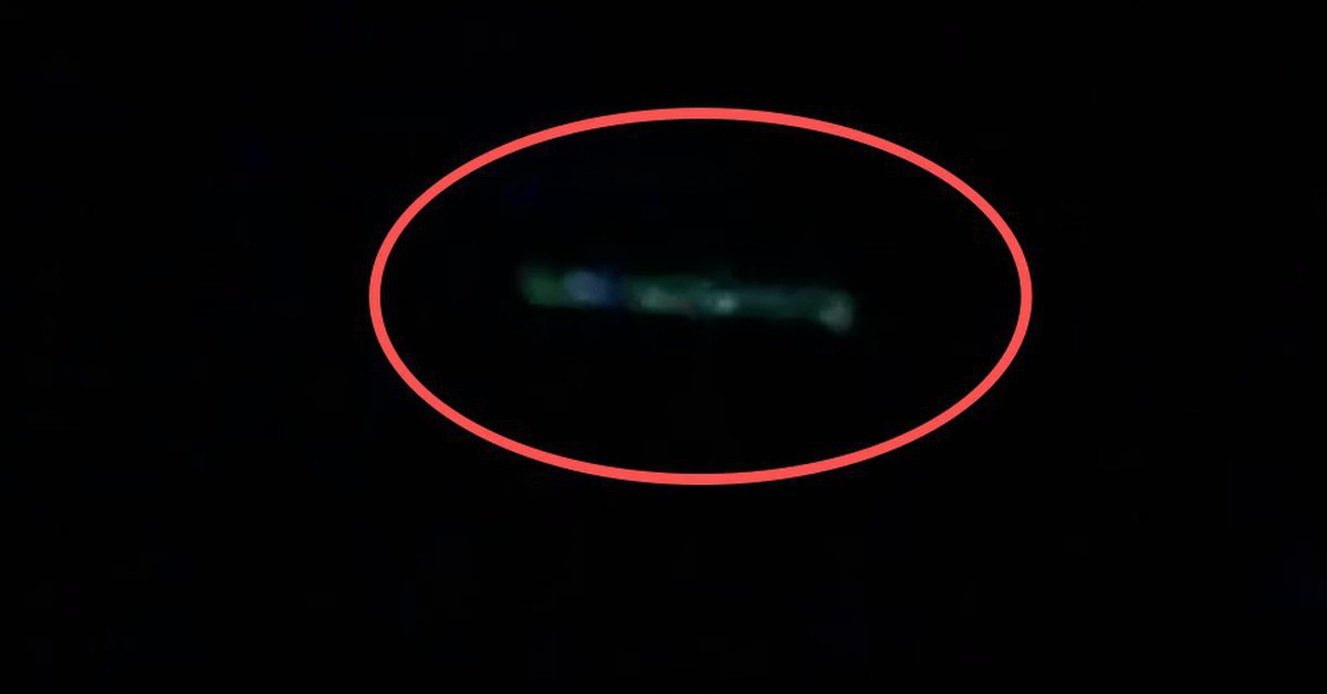 Dải ánh sáng xanh kỳ lạ xuất hiện trên bầu trời châu Âu và sự thật phía sau nghi vấn UFO