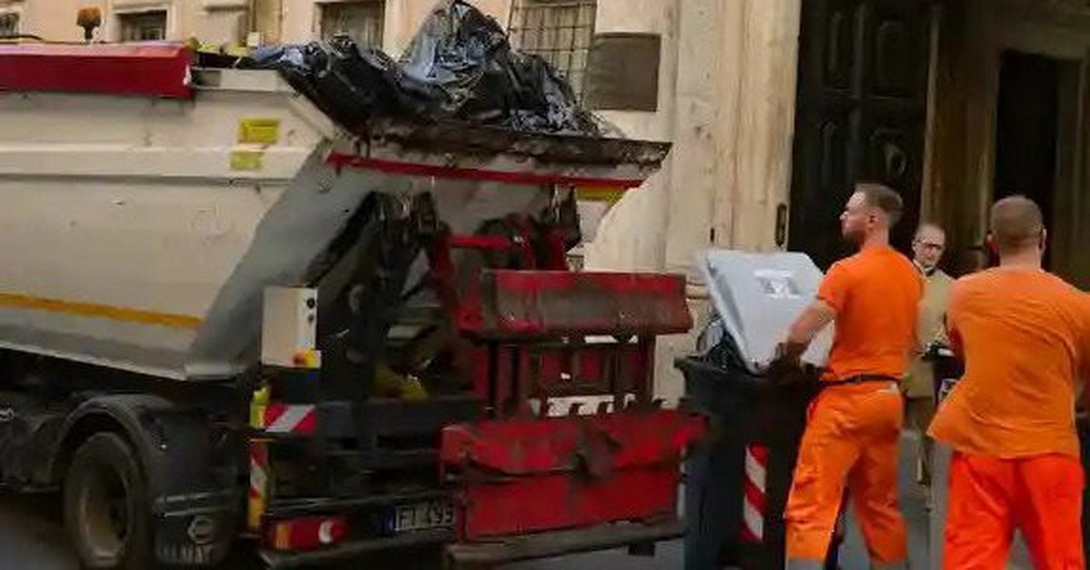 Vô tình vứt tấm vé số trúng độc đắc hơn 3 tỷ đồng vào thùng rác, người phụ nữ đòi lục tung xe chở rác để tìm