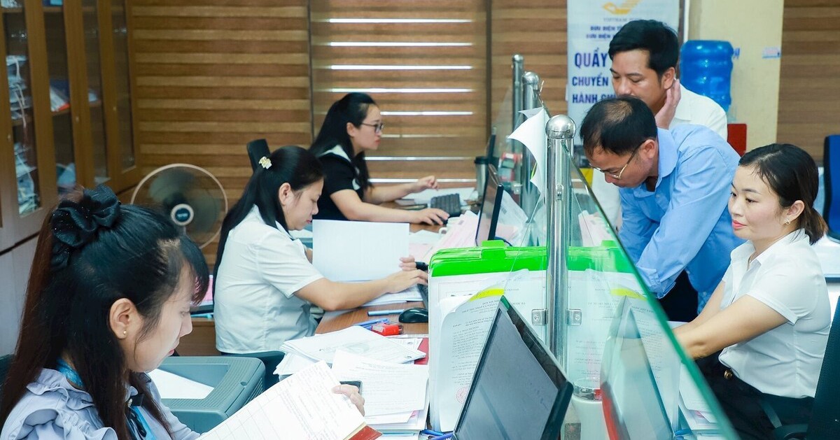 Bộ Nội vụ sẽ tham mưu điều chỉnh lương khu vực công nhằm động viên cán bộ