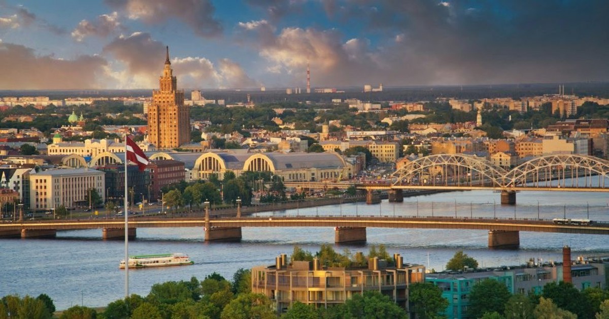 Kinh tế lao đao vì ‘quay lưng" với Moscow và viện trợ Ukraine, chính trị gia nước châu Âu kêu gọi quay lại làm ăn với Nga, đòi EU hỗ trợ tiền