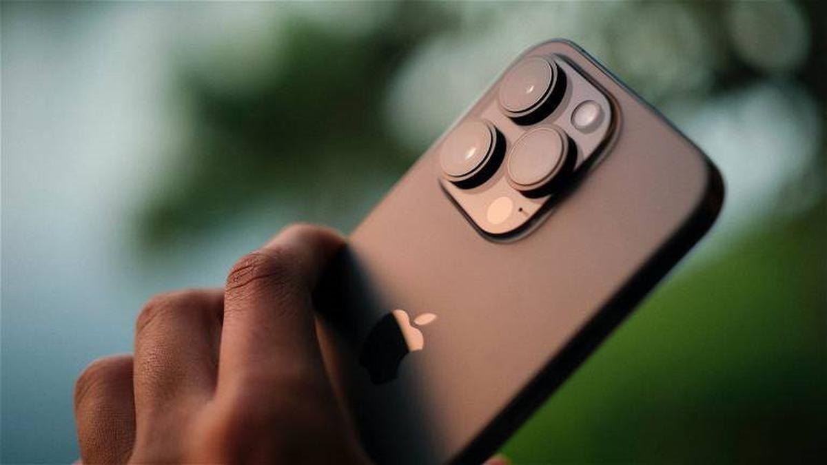 Mẫu iPhone Pro Max ra mắt từ 4 năm trước bất ngờ được người Việt săn đón, khen rất đáng mua