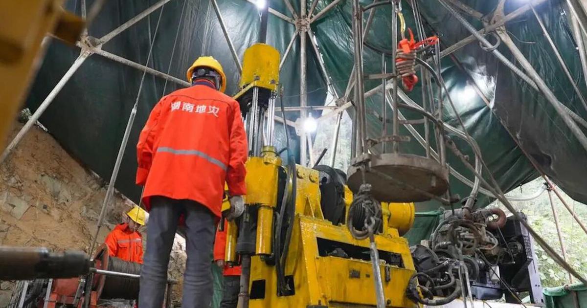 Phát hiện Trung Quốc đang vận hành tháp khoan hơn 30m, đào tìm dưới lòng đất thứ cả thế giới khao khát