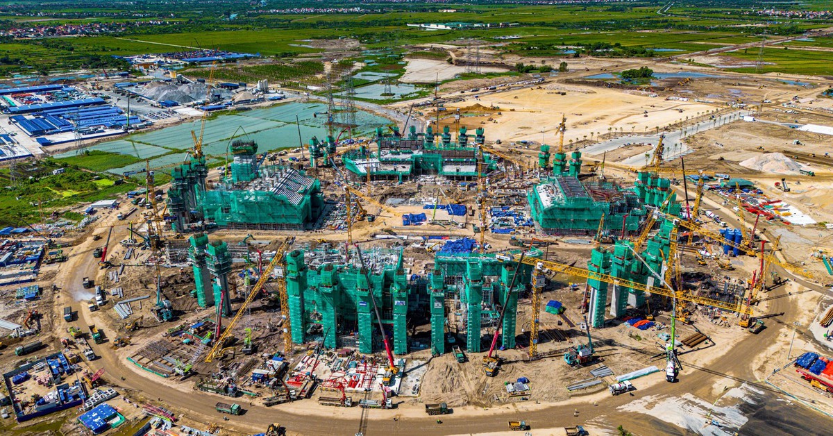 Vingroup đang làm đại lộ rộng gần gấp 3 lần đường băng sân bay Tân Sơn Nhất, chạy xuyên siêu dự án 925.000 tỷ đồng, kết nối trực tiếp tới sân vận động 135.00 chỗ lớn nhất thế giới