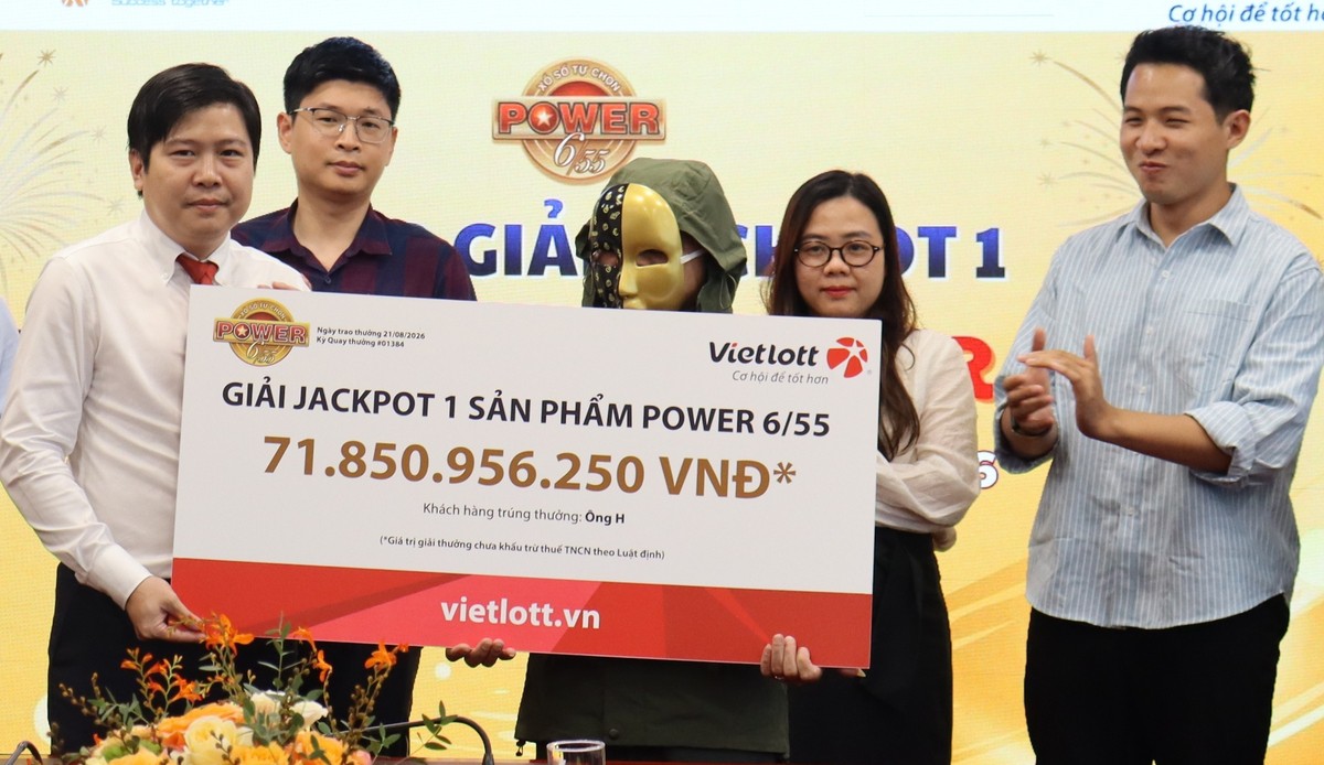 Người "ẵm" độc đắc gần 72 tỷ đồng đã trúng số hơn 1.100 lần