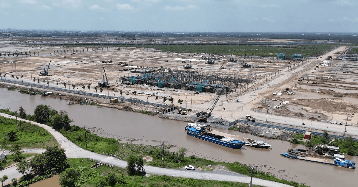 Tỷ phú Phạm Nhật Vượng đang xây “thành phố công viên tri thức” cho 60.000 sinh viên, nằm trong đại đô thị 1.080 ha có sân golf 200 ha và 100 công viên