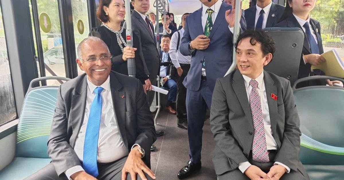 Thăm tập đoàn của tỷ phú Phạm Nhật Vượng, lãnh đạo quốc gia 33 triệu dân ở Tây Phi bày tỏ mong muốn gì?