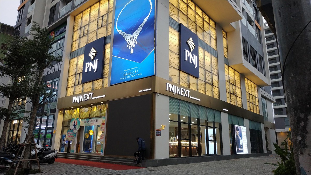 Diễn biến lạ tại PNJ