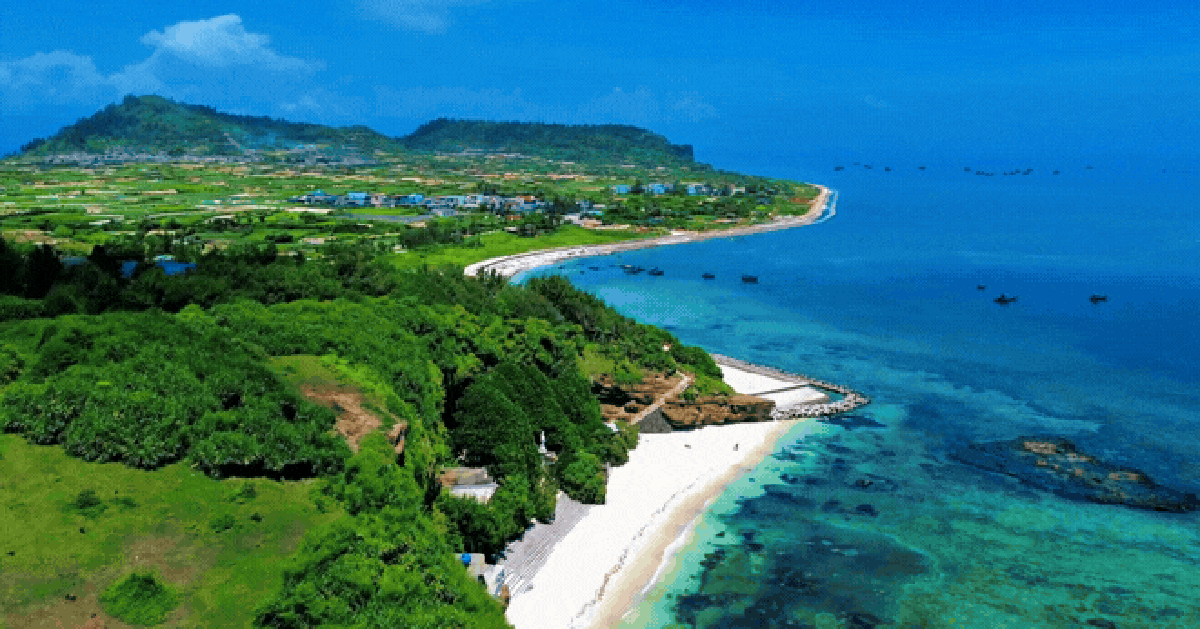 Đảo Việt Nam duy nhất sở hữu 10 miệng núi lửa đã tắt cùng 1 hồ nước độc đáo: Đang xây công trình đặc biệt