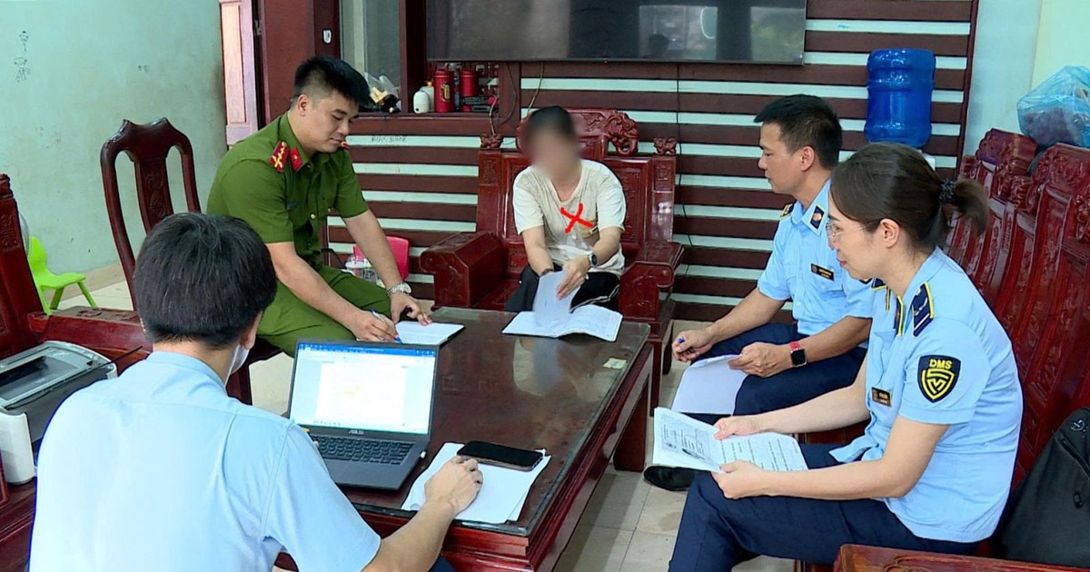 Kiểm tra nhà người phụ nữ 37 tuổi, công an phát hiện 1,3 tấn nội tạng, chân gà