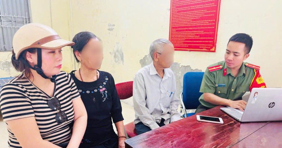 Không đủ tiền để chuyển vào tài khoản, cụ ông mang 5 chỉ vàng đi bán: Chủ tiệm nhất quyết không mua và cùng đến công an làm việc