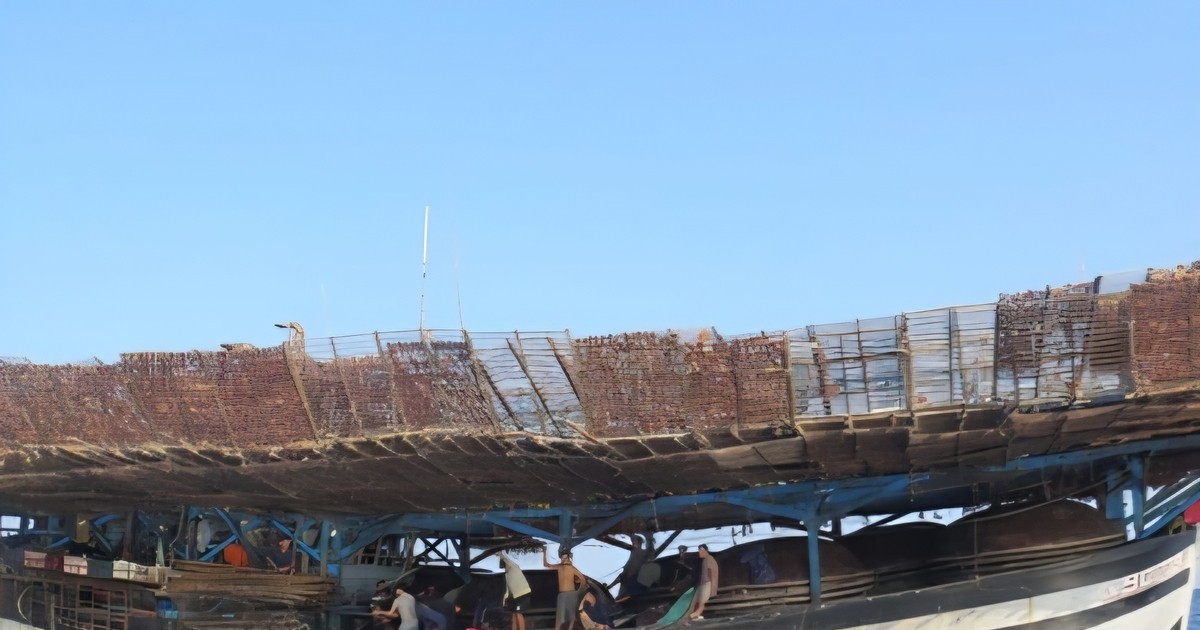 Tàu cá Đà Nẵng cùng 50 ngư dân mất liên lạc trên biển